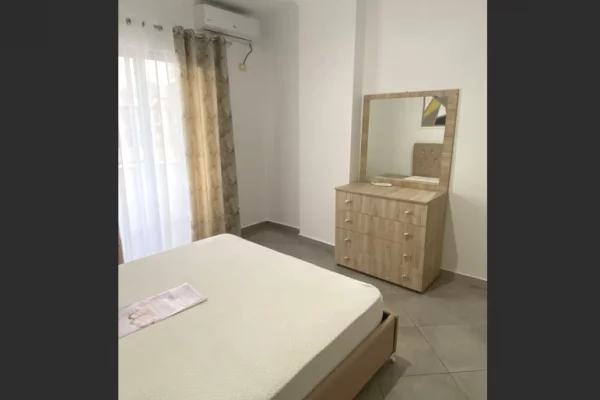 Shtepi me qera Apartament ne Tirane, 1+1, Mobilimi E mobiluar, Pagesa 40,000  Leke.