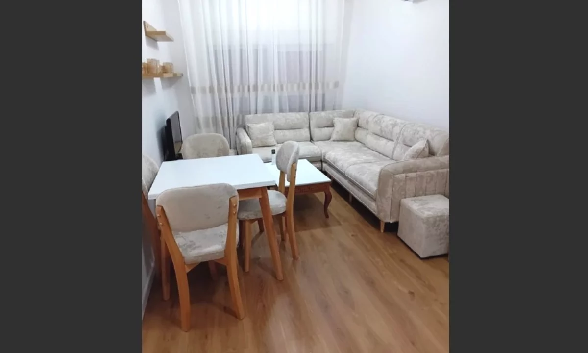 Shtepi me qera Apartament ne Tirane, 1+1, Mobilimi E mobiluar, Pagesa 40,000  Leke.