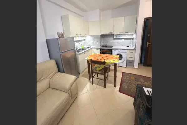 Shtepi me qera Apartament ne Tirane, 1+1, Mobilimi E mobiluar, Pagesa 40,000  Leke.