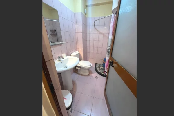 Shtepi me qera Apartament ne Tirane, 1+1, Mobilimi E mobiluar, Pagesa 40,000  Leke.