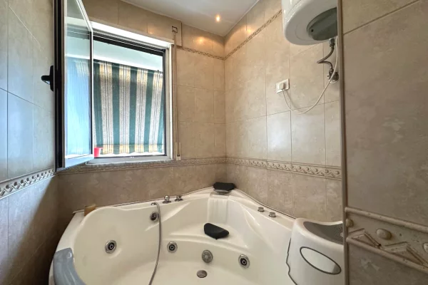 Shtepi me qera Apartament ne Tirane, 2+1, Mobilimi E mobiluar, Pagesa 80,000  Leke.