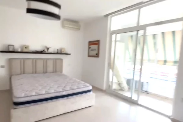 Shtepi me qera Apartament ne Tirane, 2+1, Mobilimi E mobiluar, Pagesa 80,000  Leke.