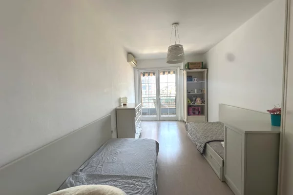 Shtepi me qera Apartament ne Tirane, 2+1, Mobilimi E mobiluar, Pagesa 80,000  Leke.