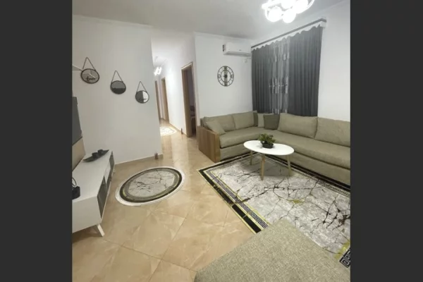 Shtepi me qera Apartament ne Tirane, 2+1, Mobilimi E mobiluar, Pagesa 60,000  Leke.