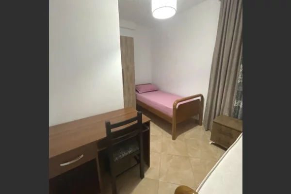 Shtepi me qera Apartament ne Tirane, 2+1, Mobilimi E mobiluar, Pagesa 60,000  Leke.