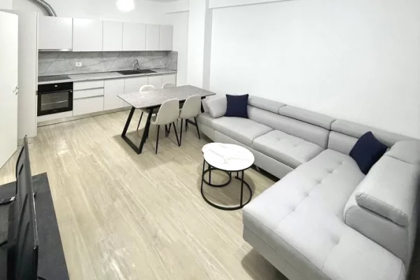 Shtepi me qera Apartament ne Tirane, 2+1, Mobilimi E mobiluar, Pagesa 700  Euro.