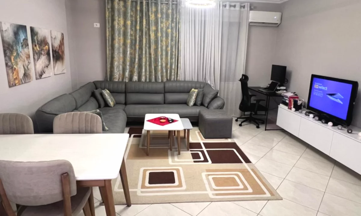 Shtepi me qera Apartament ne Tirane, 1+1, Mobilimi E mobiluar, Pagesa 450  Euro.