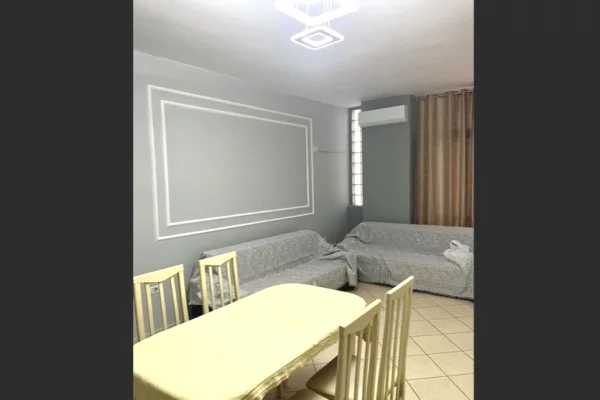 Shtepi me qera Apartament ne Tirane, 1+1, Mobilimi E mobiluar, Pagesa 42,000  Leke.