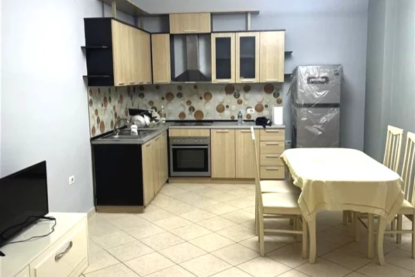 Shtepi me qera Apartament ne Tirane, 1+1, Mobilimi E mobiluar, Pagesa 42,000  Leke.