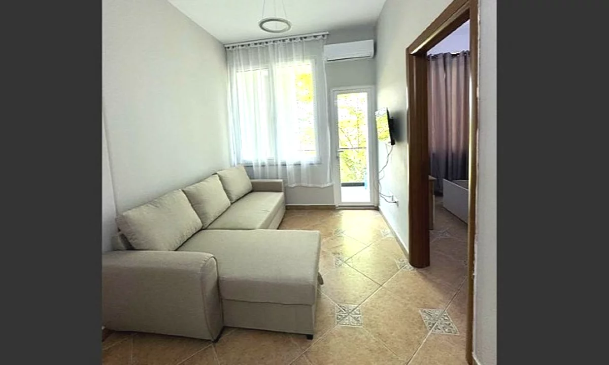 Shtepi me qera Apartament ne Tirane, 1+1, Mobilimi E mobiluar, Pagesa 40,000  Leke.