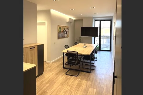 ✅ Ambient per zyra me Qera te Mine Peza godina Golden Tower (siperfaqe 69.5m2, kati 3 teknik)