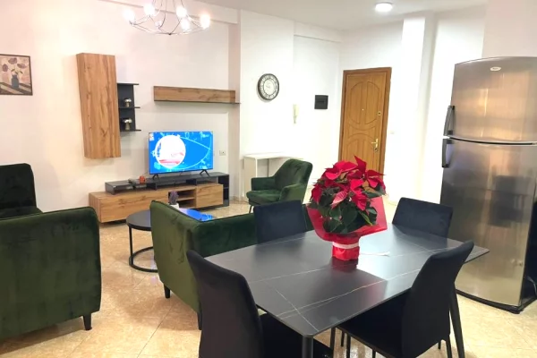 ✅ Apartament 2+1+2 me Qera tek Komuna e Parisit (kati 4 ashensor, 102 m² )✅