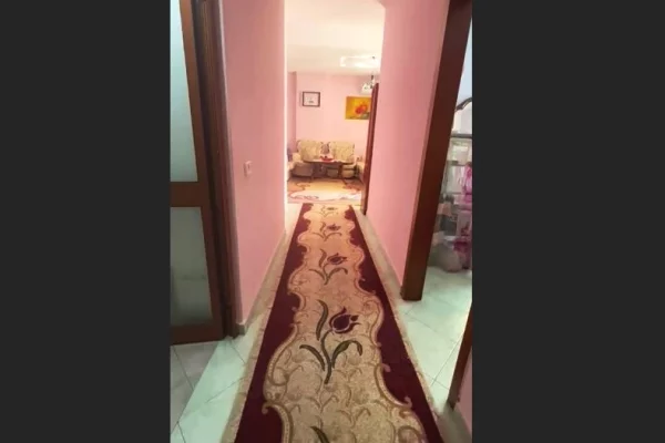 Shtepi me qera Apartament ne Tirane, 2+1, Mobilimi E mobiluar, Pagesa 35,000  Leke.