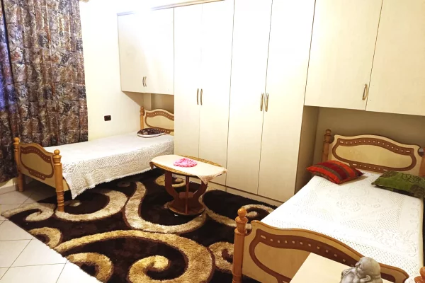 Shtepi me qera Apartament ne Tirane, 2+1, Mobilimi E mobiluar, Pagesa 45,000  Leke.