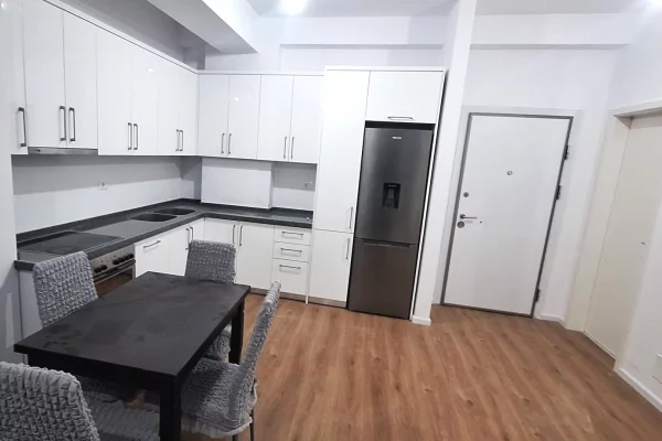 Appartamento in affitto a Tirana 1+1, Arredato