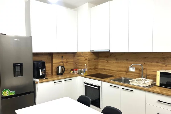 Appartamento in affitto a Tirana 2+1, Arredato