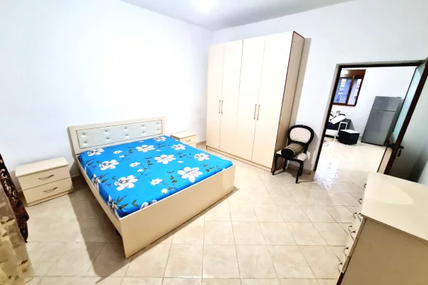 Shtepi me qera Apartament ne Tirane, 1+1, Mobilimi E mobiluar, Pagesa 30,000  Leke.