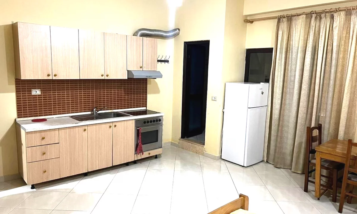 Appartamento in affitto a Tirana Garsoniere, Arredato