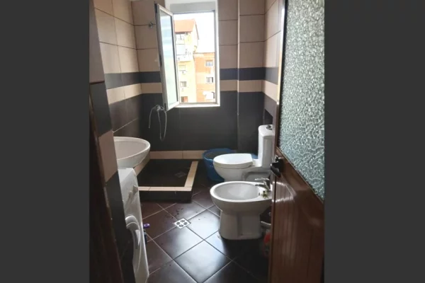 Shtepi me qera Apartament ne Tirane, 1+1, Mobilimi E mobiluar, Pagesa 37,000  Leke.