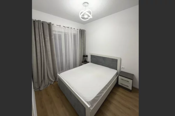 Shtepi me qera Apartament ne Tirane, 1+1, Mobilimi E mobiluar, Pagesa 40,000  Leke.