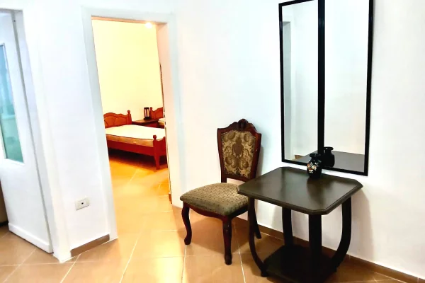 Shtepi me qera Apartament ne Tirane, 1+1, Mobilimi E mobiluar, Pagesa 42,000  Leke.