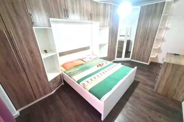 Shtepi me qera Apartament ne Tirane, 2+1, Mobilimi E mobiluar, Pagesa 55,000  Leke.