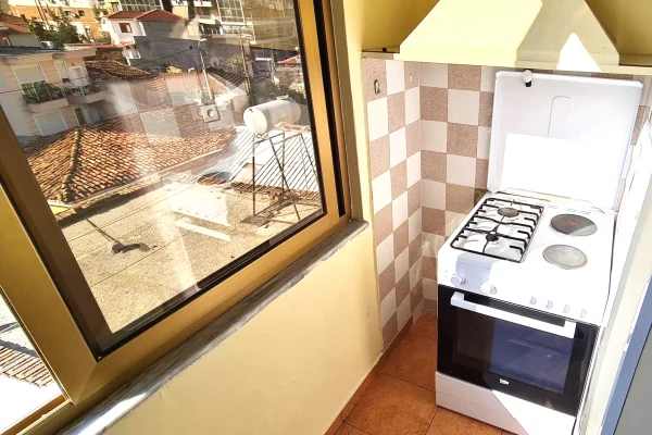 Shtepi me qera Apartament ne Tirane, 2+1, Mobilimi E mobiluar, Pagesa 45,000  Leke.