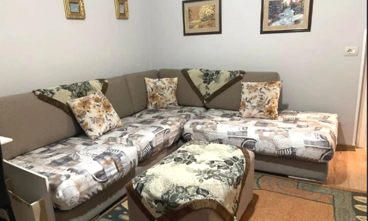 Shtepi me qera Apartament ne Tirane, 2+1, Mobilimi E mobiluar, Pagesa 60,000  Leke.