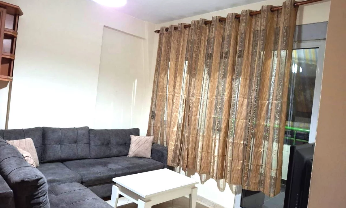 Shtepi me qera Apartament ne Tirane, 1+1, Mobilimi E mobiluar, Pagesa 45,000  Leke.