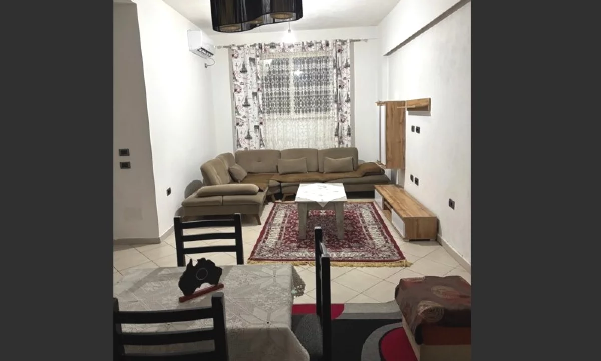 Shtepi me qera Apartament ne Tirane, 1+1, Mobilimi E mobiluar, Pagesa 35,000  Euro.