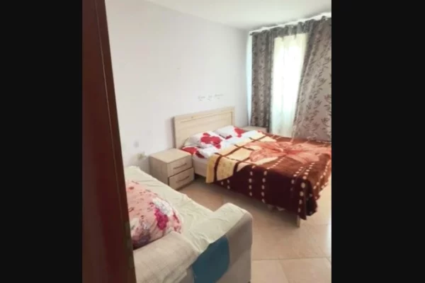 Shtepi me qera Apartament ne Tirane, 1+1, Mobilimi E mobiluar, Pagesa 35,000  Leke.