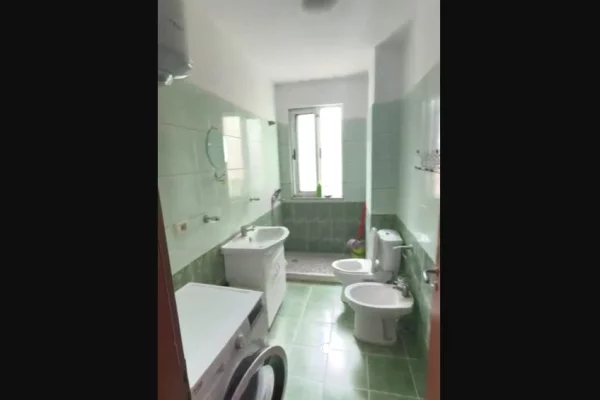 Shtepi me qera Apartament ne Tirane, 1+1, Mobilimi E mobiluar, Pagesa 35,000  Leke.