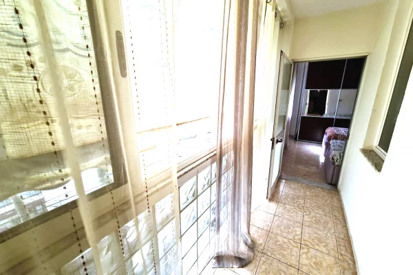 Shtepi me qera Apartament ne Tirane, 2+1, Mobilimi E mobiluar, Pagesa 450  Euro.