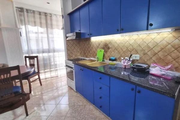 Shtepi me qera Apartament ne Tirane, 2+1, Mobilimi E mobiluar, Pagesa 500  Euro.