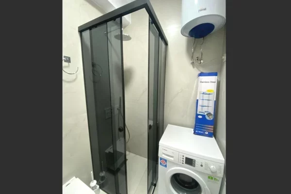 Shtepi me qera Apartament ne Tirane, 1+1, Mobilimi E mobiluar, Pagesa 400  Euro.