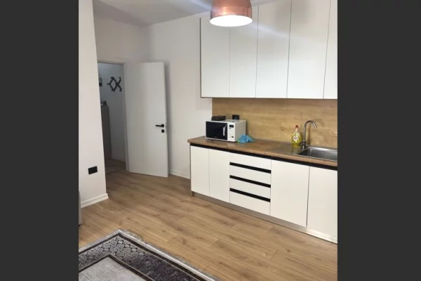 Shtepi me qera Apartament ne Tirane, 2+1, Mobilimi E mobiluar, Pagesa 70,000  Leke.