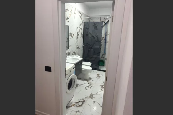 Shtepi me qera Apartament ne Tirane, 2+1, Mobilimi E mobiluar, Pagesa 70,000  Leke.