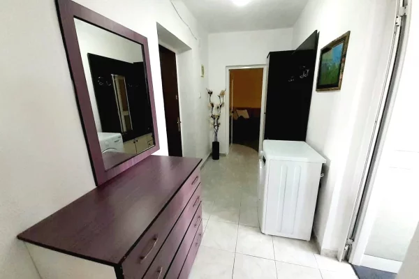 Shtepi me qera Apartament ne Tirane, 1+1, Mobilimi E mobiluar, Pagesa 40,000  Leke.