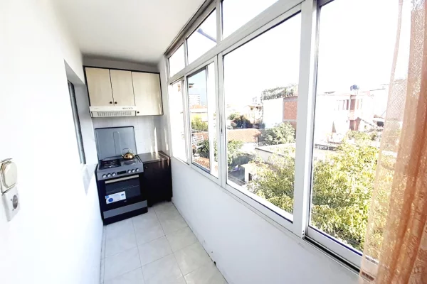 Shtepi me qera Apartament ne Tirane, 1+1, Mobilimi E mobiluar, Pagesa 40,000  Leke.