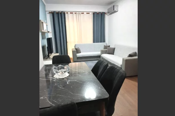 Shtepi me qera 2+1 ne Tirane - 40,000 Leke