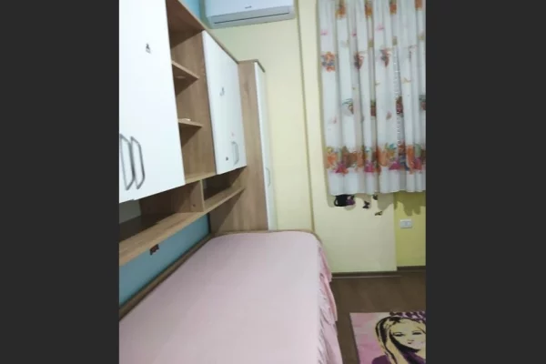 Shtepi me qera Apartament ne Tirane, 2+1, Mobilimi E mobiluar, Pagesa 40,000  Leke.