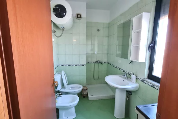 Shtepi me qera Apartament ne Tirane, Garsoniere, Mobilimi E mobiluar, Pagesa 46,000  Leke.