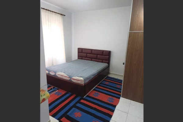 Shtepi me qera Apartament ne Tirane, 1+1, Mobilimi E mobiluar, Pagesa 35,000  Leke.