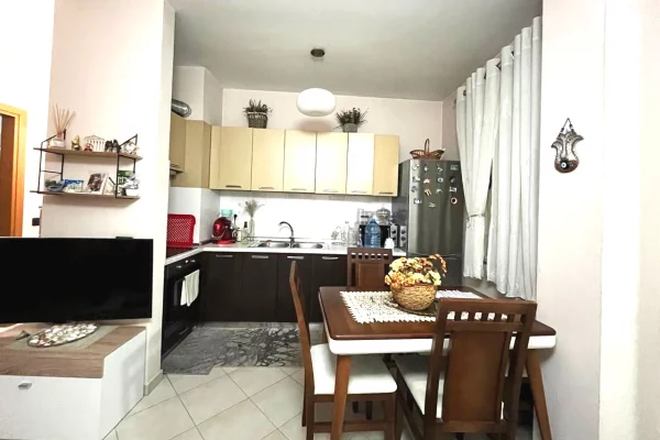 Casa in affitto 1+1 a Tirana - 45,000 Leke