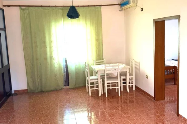 Shtepi me qera Apartament ne Tirane, 2+1, Mobilimi E mobiluar, Pagesa 40,000  Leke.