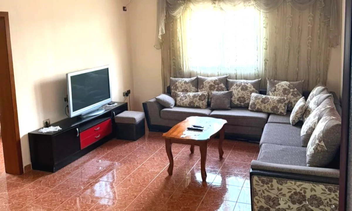 Shtepi me qera Apartament ne Tirane, 2+1, Mobilimi E mobiluar, Pagesa 40,000  Leke.