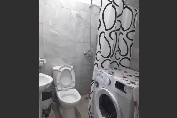 Shtepi me qera Apartament ne Tirane, Garsoniere, Mobilimi E mobiluar, Pagesa 25,000  Leke.