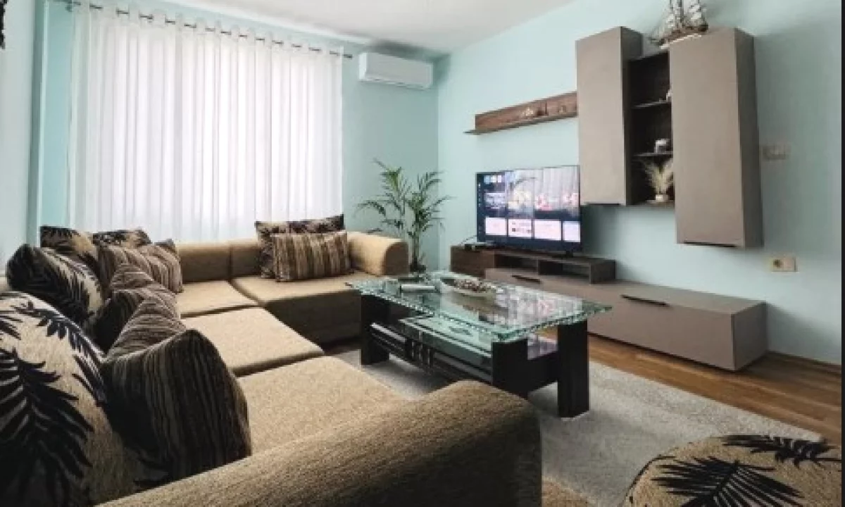 Shtepi ne shitje Apartament ne Tirane, 1+1, Mobilimi E mobiluar, Pagesa 60,000  Leke.