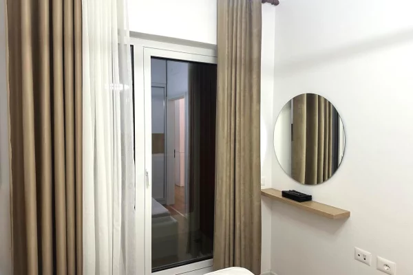 Shtepi me qera Apartament ne Tirane, 1+1, Mobilimi E mobiluar, Pagesa 42,000  Leke.