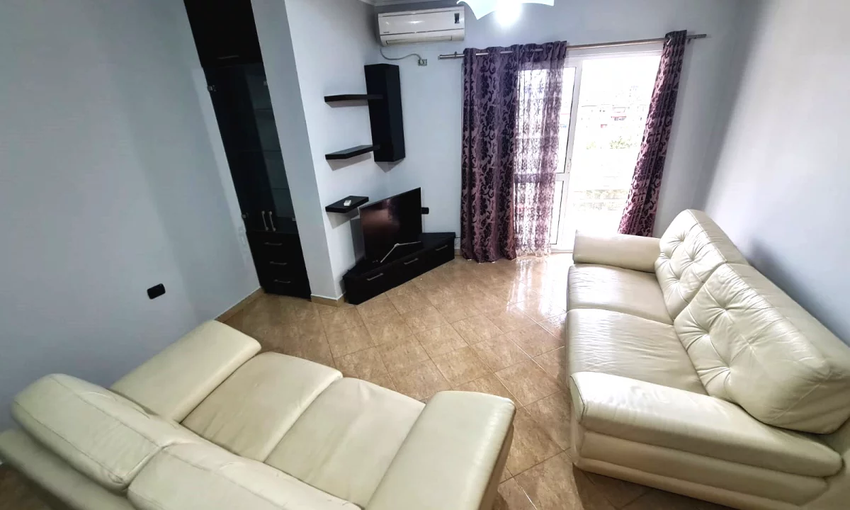 Shtepi me qera Apartament ne Tirane, 1+1, Mobilimi E mobiluar, Pagesa 40,000  Leke.